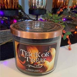 Bath & Body Works Halloween Trick or Treat 3 Wick Candle